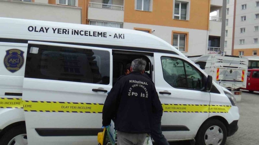 Feci Yangında Ağır Yaralanan Anne Öldü