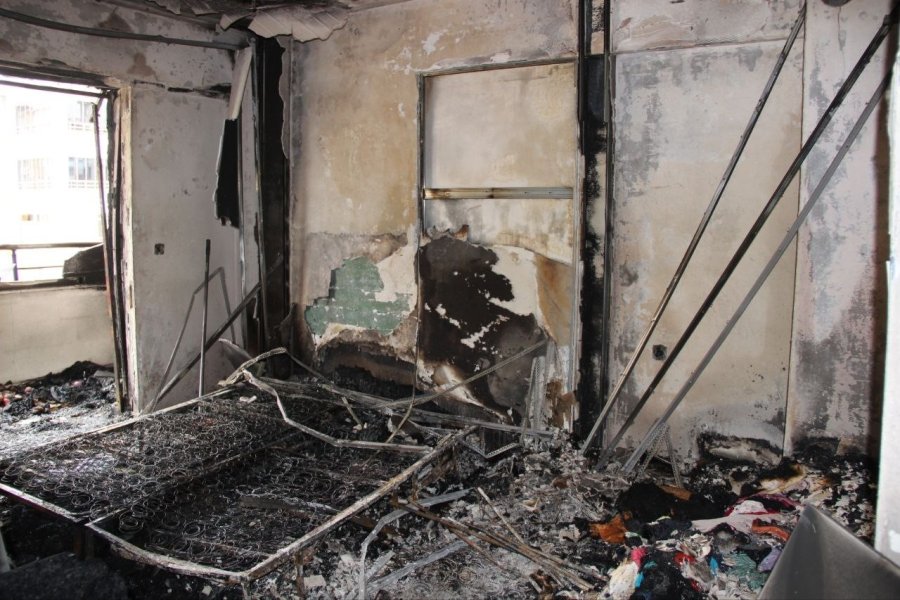 Feci Yangında Ağır Yaralanan Anne Öldü