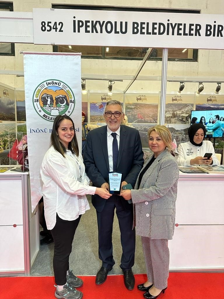 İnönü Belediyesi Ve İpekyolu Belediyeler Birliğinin Emıtt Fuarındaki Standına Yoğun İlgi