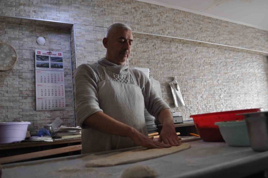 Ramazan Ayında Pide Geleneğinden Vazgeçilmedi