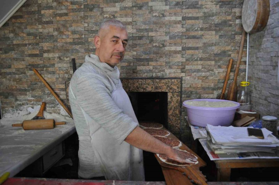 Ramazan Ayında Pide Geleneğinden Vazgeçilmedi