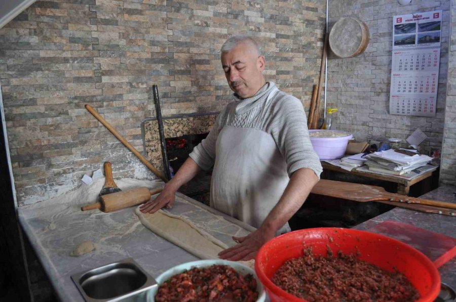 Ramazan Ayında Pide Geleneğinden Vazgeçilmedi