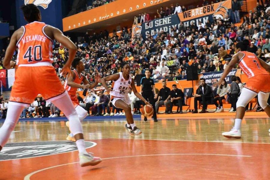 Yenişehir Belediyesi Final-four’da Mücadele Eden Çbk İçin Dev Ekran Kuracak