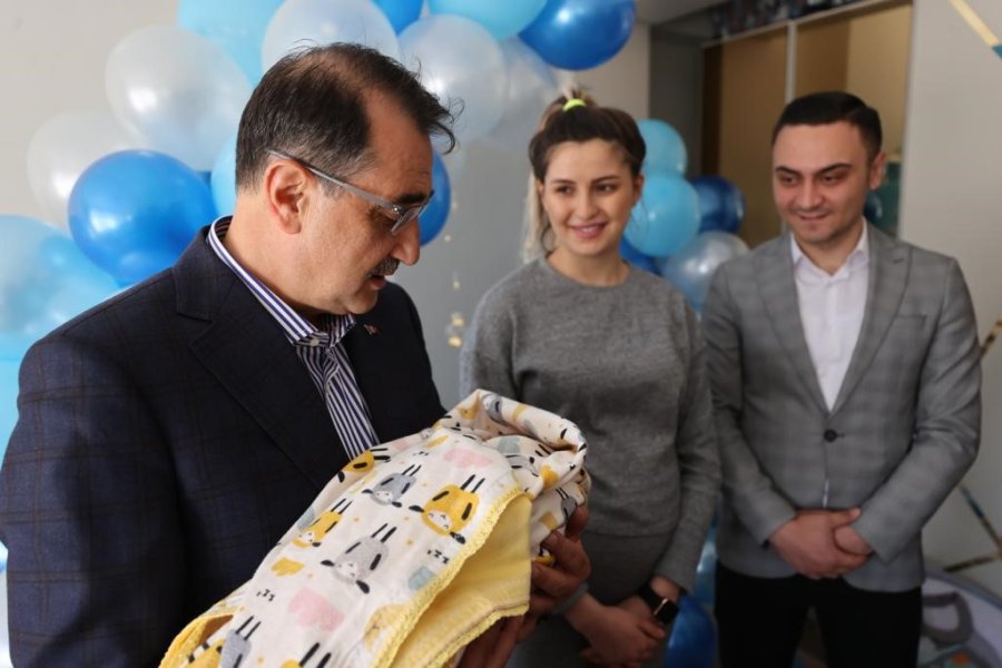 Bakan Dönmez Eskişehir’de Seçim Çalışmalarını Sürdürüyor