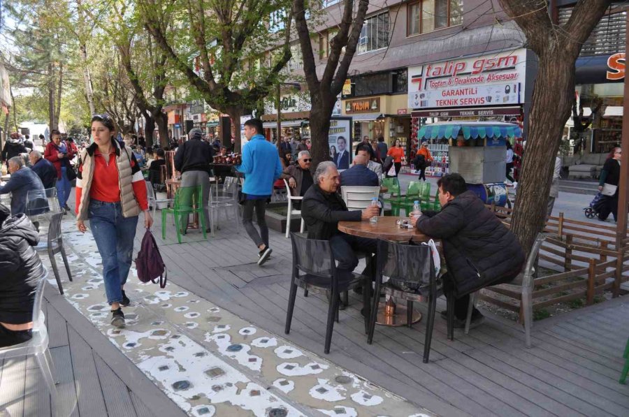 Eskişehir’e Adeta Yaz Erken Geldi