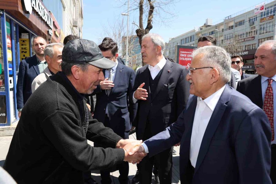 Bakan Akar İle Başkan Büyükkılıç’tan Esnaf Ziyareti