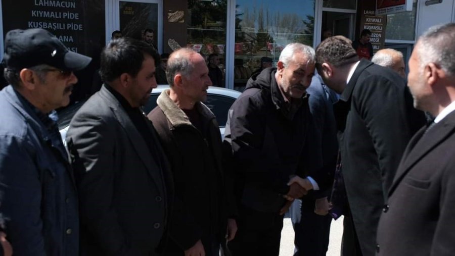 Baki Ersoy Sarız’da Vatandaşlarla Buluştu