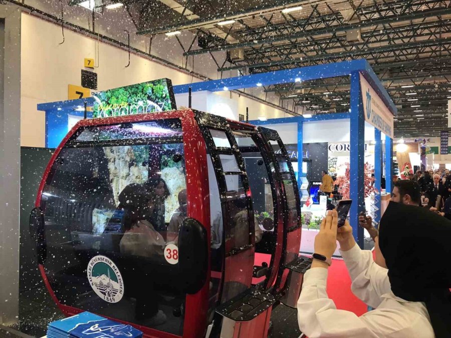 Kayseri Büyükşehir’e Emıtt 2023’te Kış Turizmi Alanında En İyi Stant Dekoru Ödülü