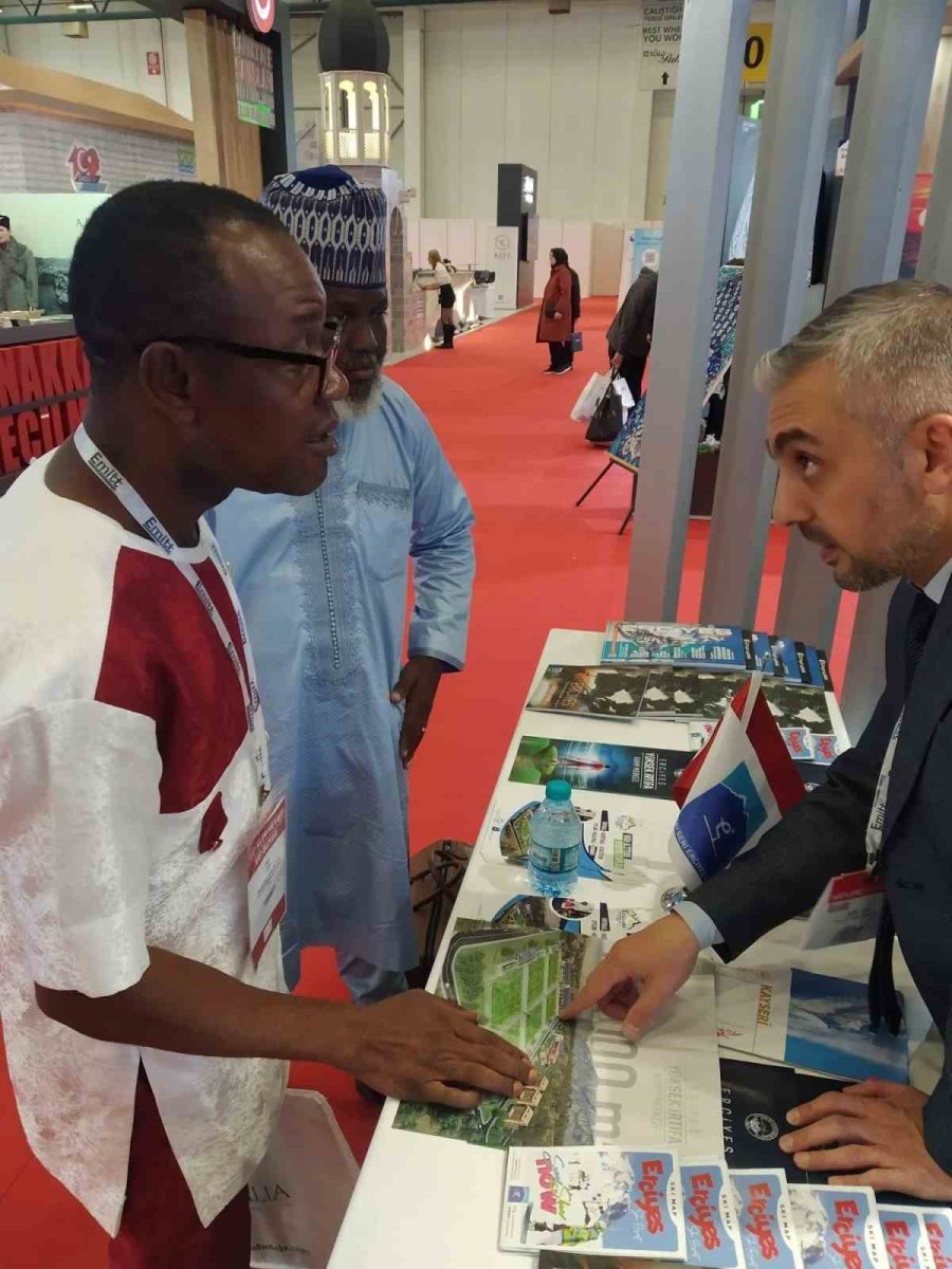 Kayseri Büyükşehir’e Emıtt 2023’te Kış Turizmi Alanında En İyi Stant Dekoru Ödülü