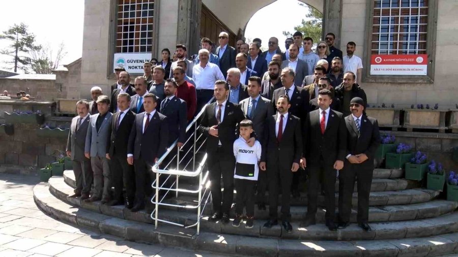 Büyük Birlik Partisi Seçim Çalışmalarına Türbe Ziyareti İle Başladı