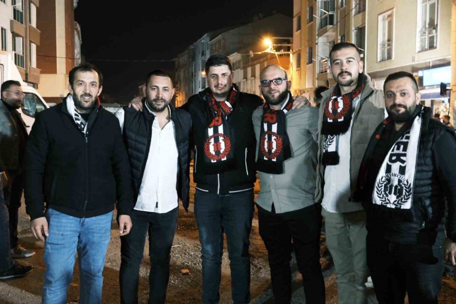 Eskişehirspor Taraftarından İftar Yemeği