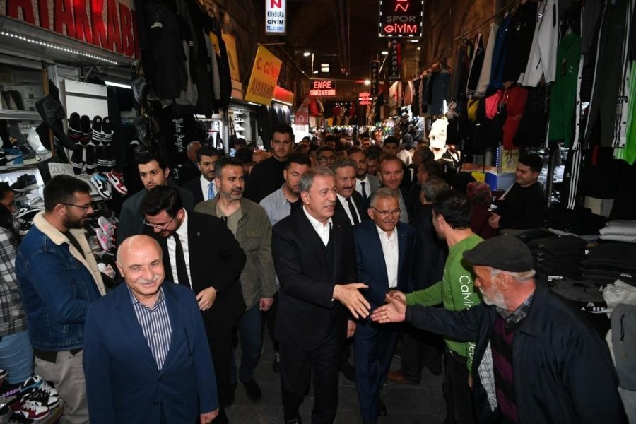 Bakan Akar Ve Başkan Büyükkılıç’tan Tarihi Kapalı Çarşı Esnafına Ziyaret