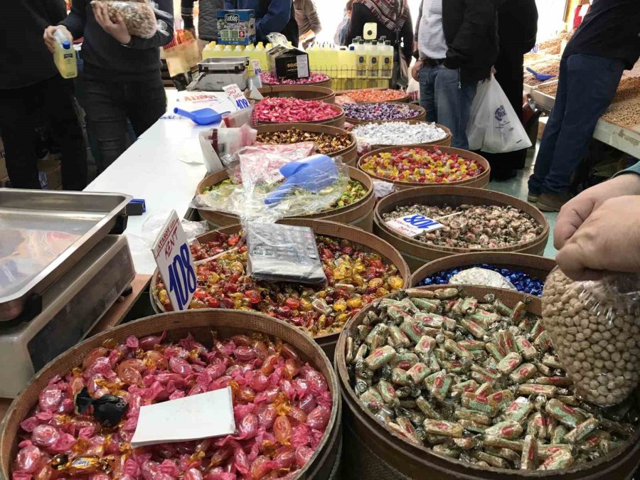 Bayramlık İkramlar İçin Alışveriş Yoğunluğu Başladı
