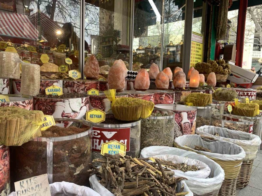 Bayramda Yaşanacak Hazımsızlıklar Bir Fincan Çay İle Atlatılabilir