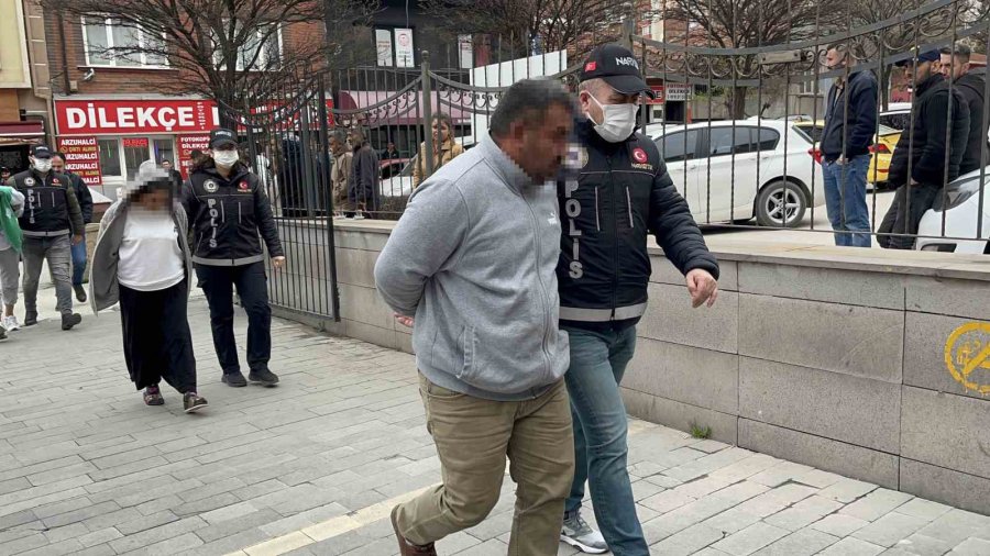 5 Buçuk Kilogram Uyuşturucu Madde İle Yakalandılar