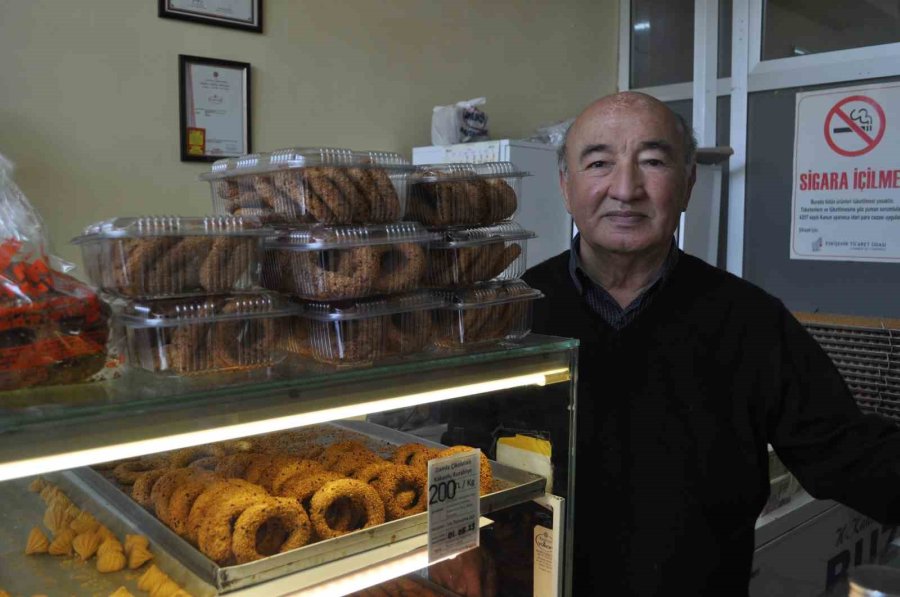 Kadir Gecesine Özel Kandil Simitleri Tezgâhlarda