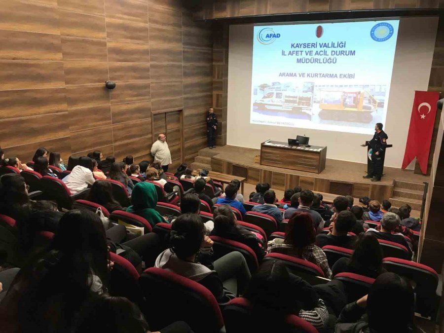 Büyükşehir, Kaymek Değer Gençlik’te "afet Bilinci Ve İlk 72 Saat" Semineri