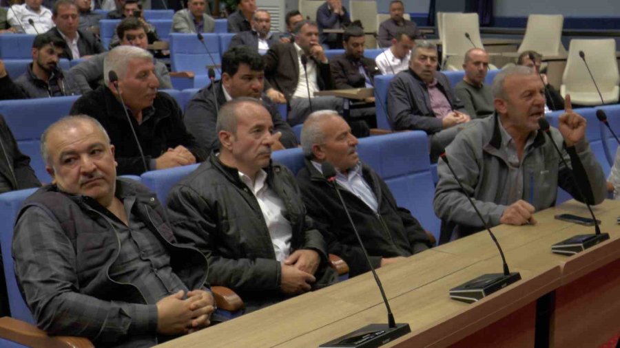 Kayseri’de Otobüsçü Esnafı Belediyede Toplandı