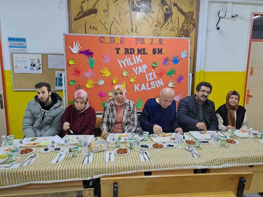 "çevreme Duyarlıyım Değerlerime Sahip Çıkıyorum" Projesi Çalışmaları