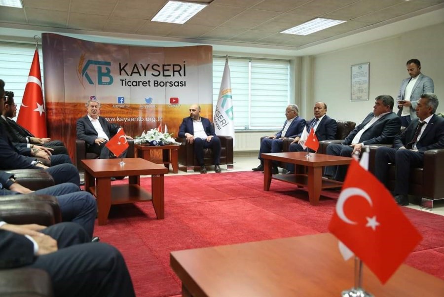 Bakan Akar’dan ’yerli Ve Milli Savunma Sanayii’ Vurgusu