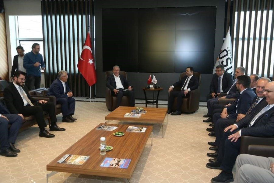 Bakan Akar’dan ’yerli Ve Milli Savunma Sanayii’ Vurgusu