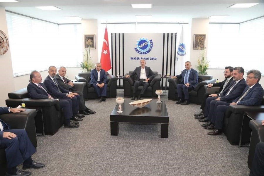 Bakan Akar’dan ’yerli Ve Milli Savunma Sanayii’ Vurgusu