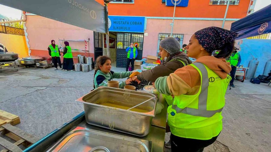 Anadolu Üniversitesi Deprem Bölgesindeki Çocuklarla Bayram Yapacak