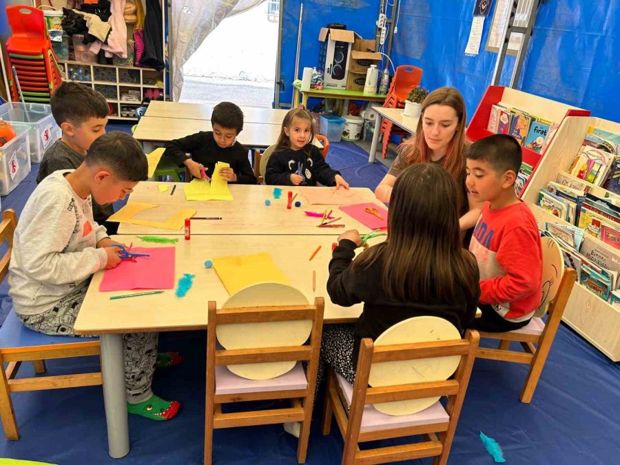 Anadolu Üniversitesi Deprem Bölgesindeki Çocuklarla Bayram Yapacak