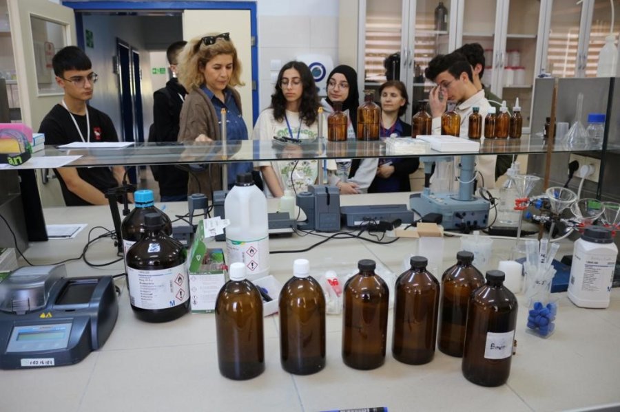 Lise Öğrencilerinden ‘dsi 3. Bölge Laboratuvarlarına’ Teknik Gezi