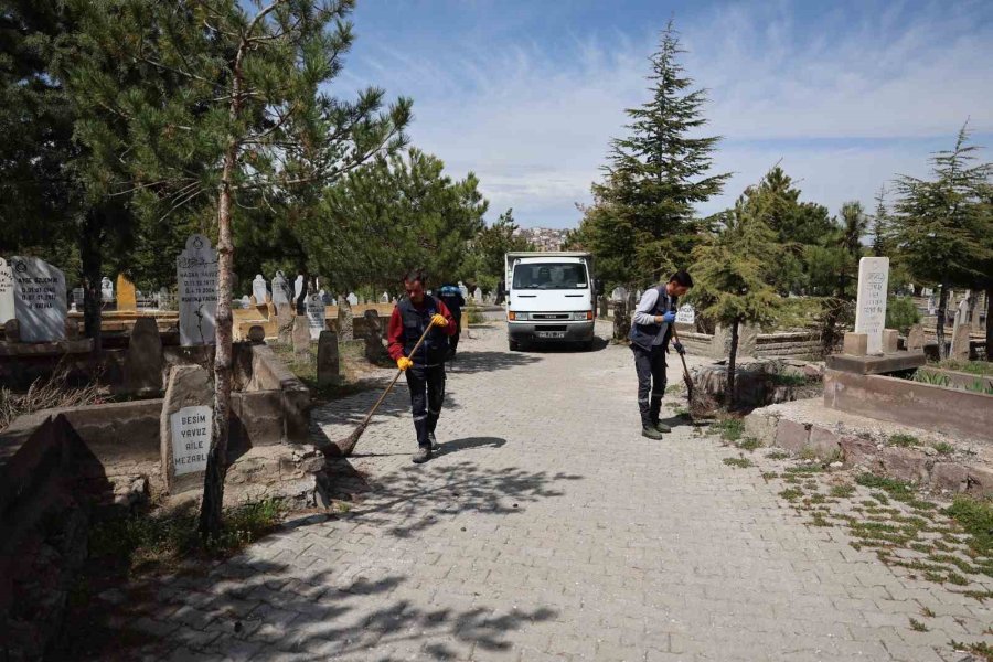 Hacılar Bayrama Hazır