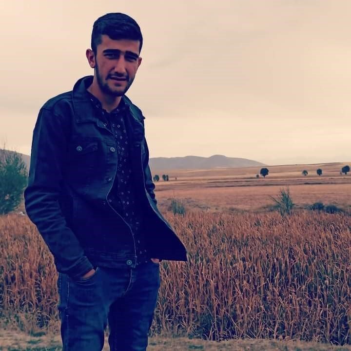 Lokomotifin Çarptığı Tırın Sürücüsü Hayatını Kaybetti