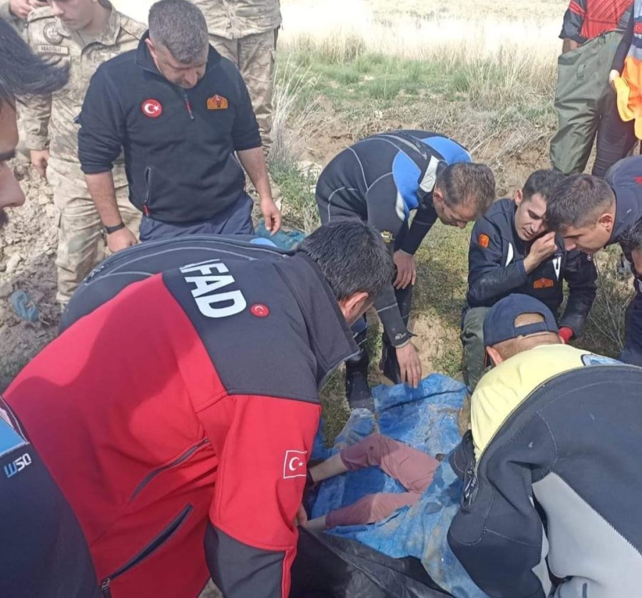 Aksaray’da Sulama Kanalına Düşen Çocuğun Cansız Bedenine Ulaşıldı