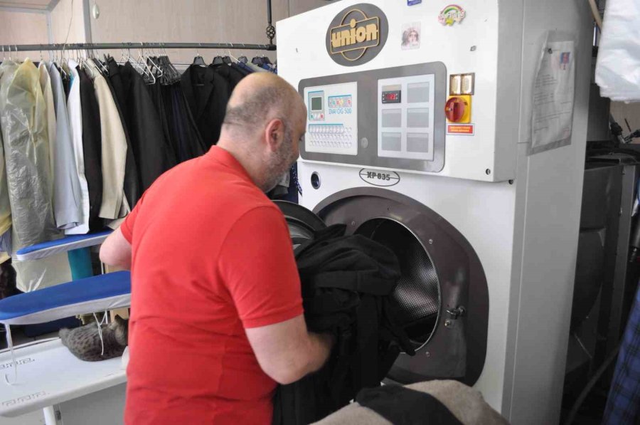 Kuru Temizlemecilerin Bayram Mesaisi Yoğun Geçti