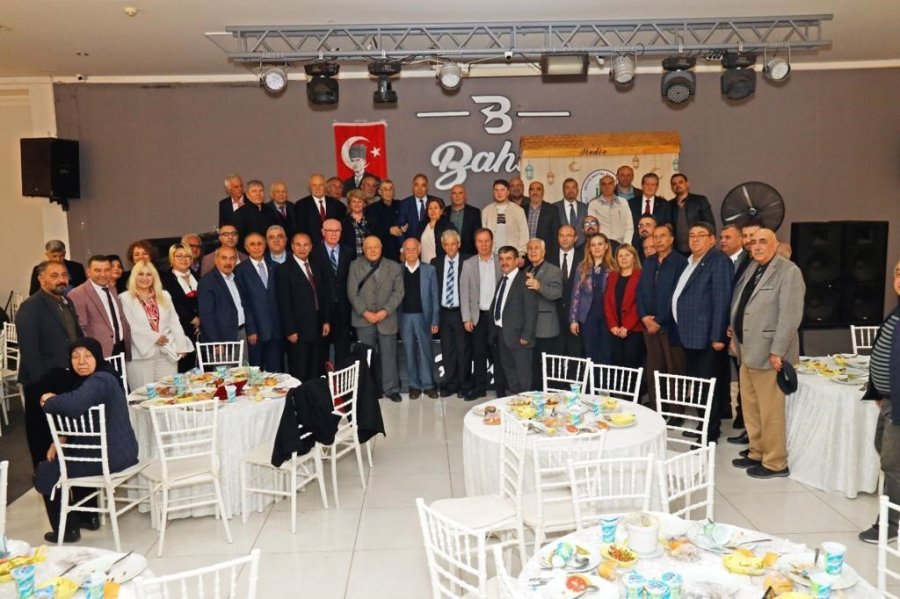 Seyitgazililer İftarda Buluştu