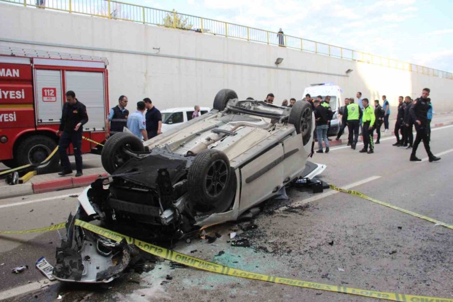Karaman’da Hafif Ticari Araç Alt Geçide Düştü: 2 Ölü, 1 Yaralı