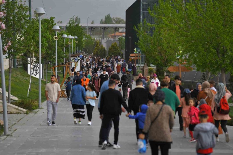 Büyükşehir’in Hayvanat Bahçesi Bayramda İki Gün Ücretsiz