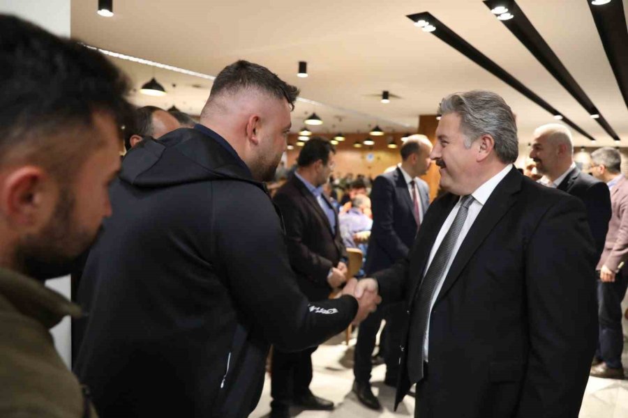 Başkan Palancıoğlu: "melikgazi Personelimiz Deprem Bölgesinde Birçok Kalbe Dokundu"