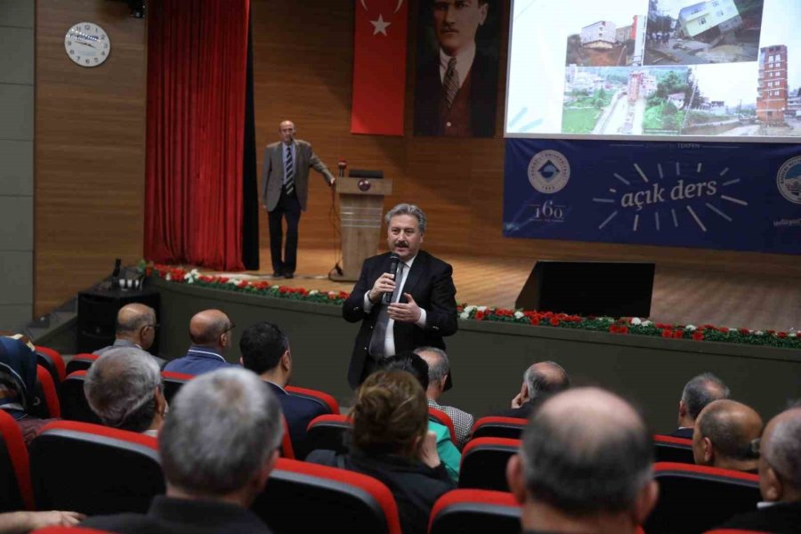 Melikgazi’de Depremler Hakkında Bilgilendirme Seminerlerinin İkincisi Gerçekleştirildi