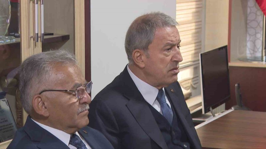 Bakan Akar’dan Terörle İş Birliğine Yönelik “otobüs” Benzetmesi