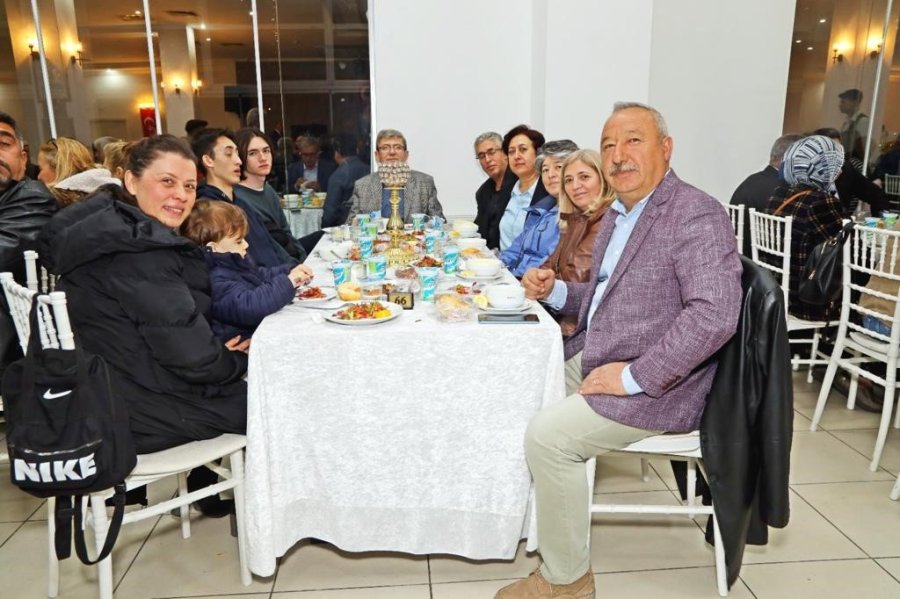 Seyitgazililer İftarda Buluştu