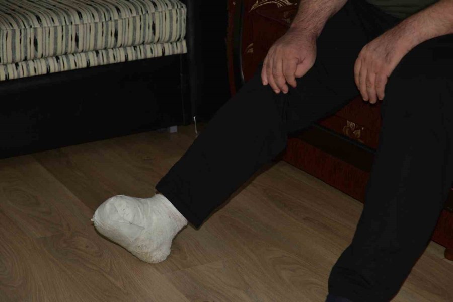 Depremin Ardından İlk Bayramlarını Buruk Şekilde Karşıladılar