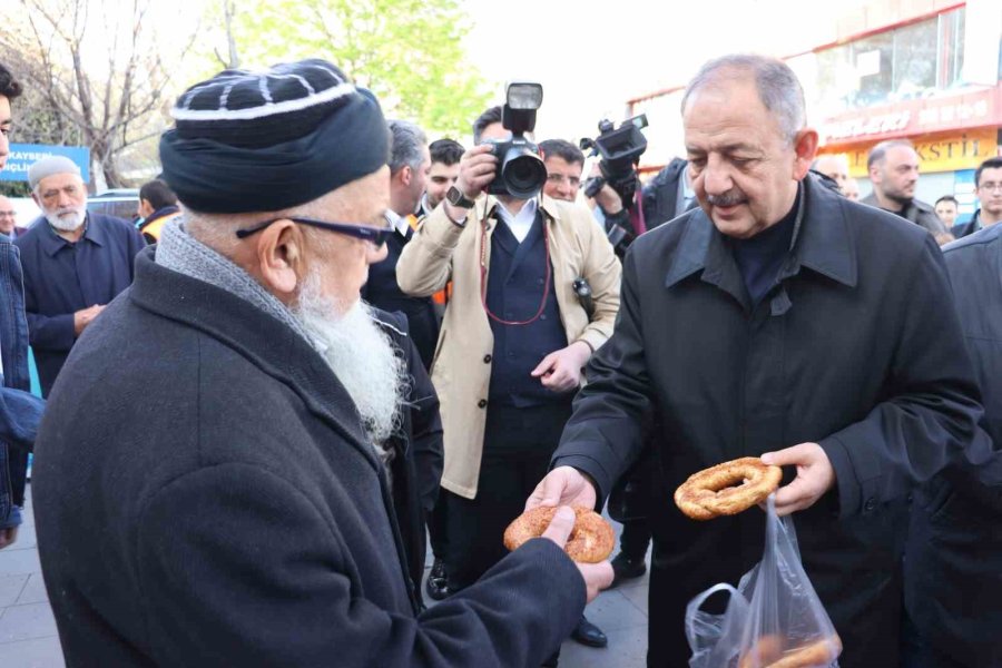 Özhaseki: “yaklaşan Seçimlerimizin Okunan Ezanlara Ve Gönderde Her Zaman Hür Bir Şekilde Dalgalanan Bayrağımıza Da Hayırlı Olmasını Diliyorum”
