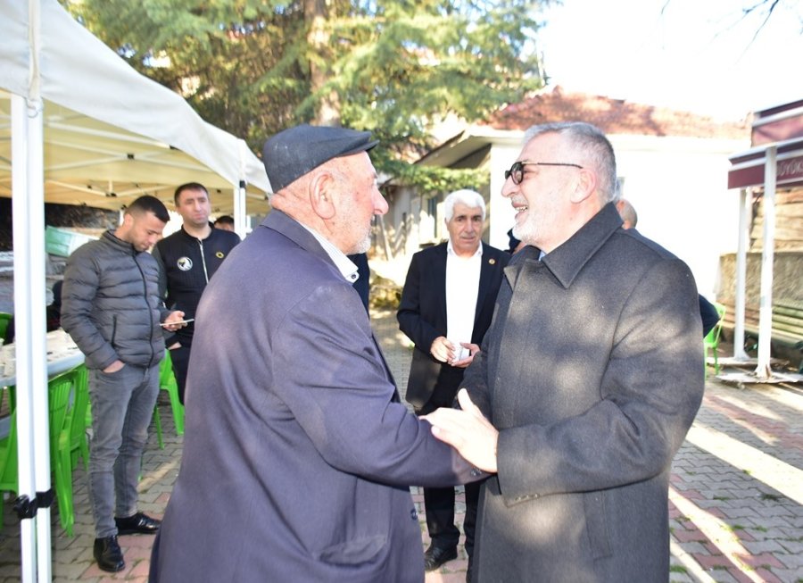 Başkan Bozkurt Vatandaşlarla Bayramlaştı