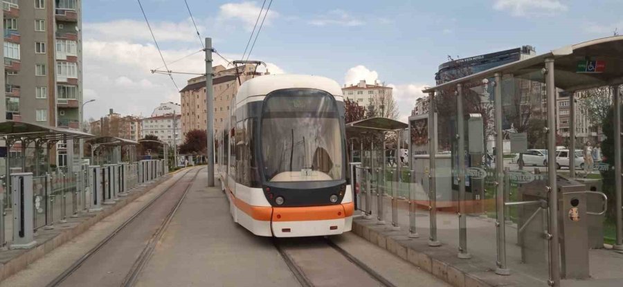 Tramvay Seferleri Durdu, Bayram Ziyaretleri Yarıda Kaldı