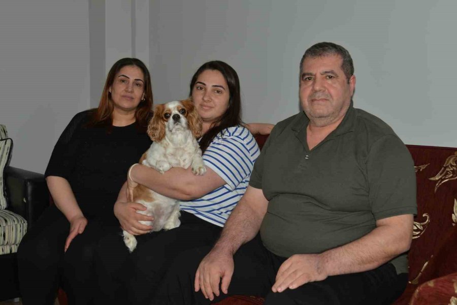 Depremin Ardından İlk Bayramlarını Buruk Şekilde Karşıladılar