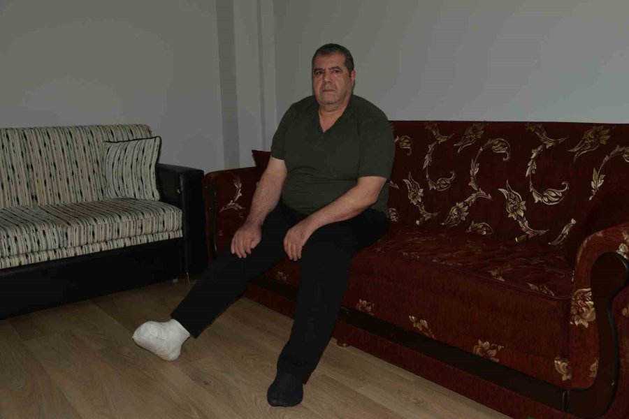 Depremin Ardından İlk Bayramlarını Buruk Şekilde Karşıladılar