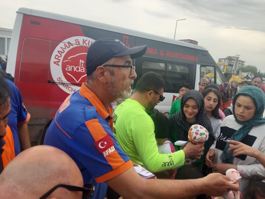 Hasan Müdür Gönülleri Fethediyor