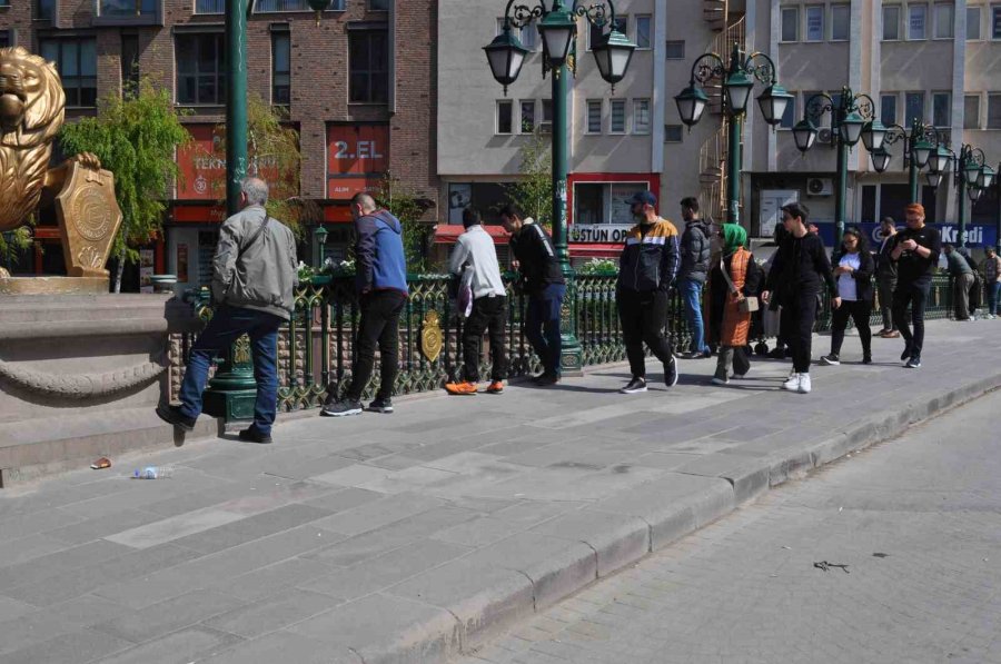 Gondol Turlarında Bayram Yoğunluğu