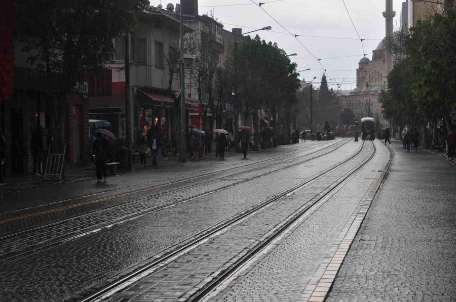 Bayramda Sağanak Yağmur Etkili Oldu