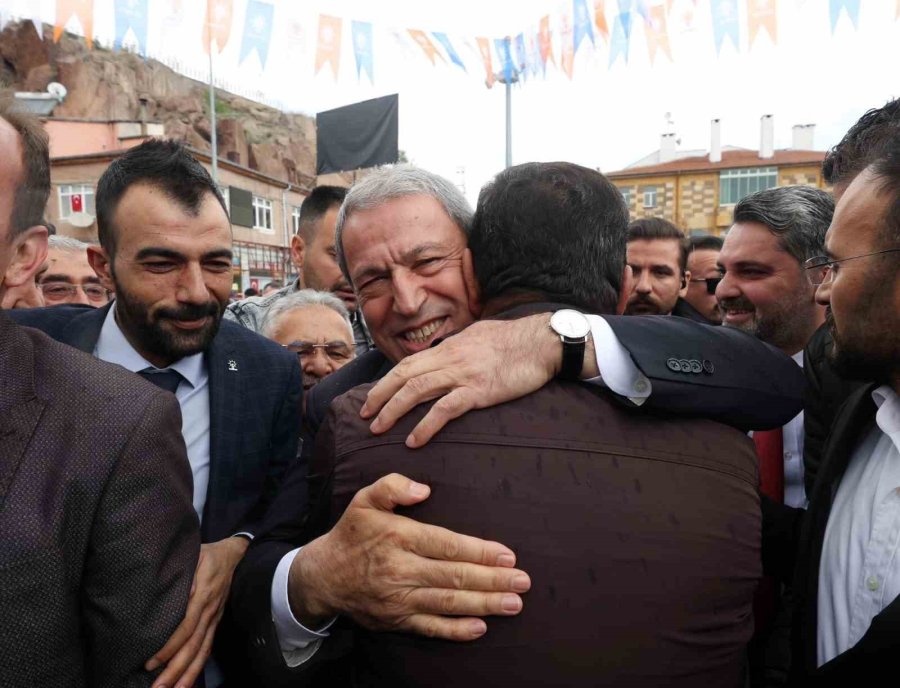 Bakan Akar, 4 Günde Etkisiz Hale Getirilen Terörist Sayısının 21 Olduğunu Açıkladı